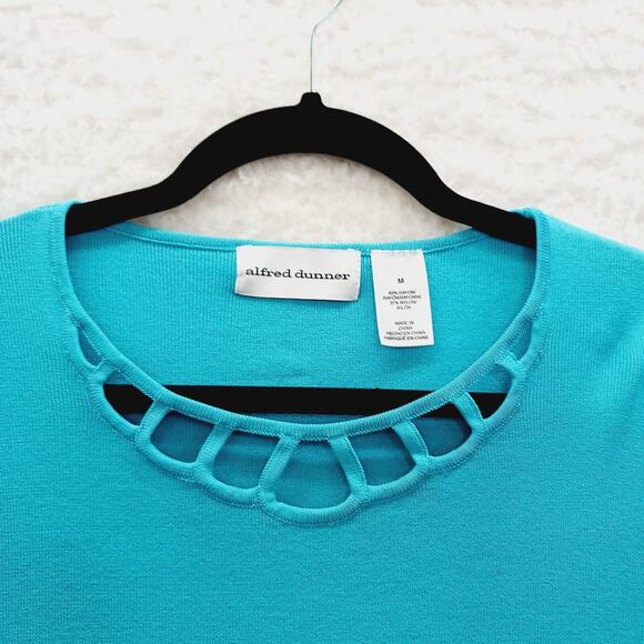 T-Shirt Size M Aqua Knit Pullover Lattice Neck Short Sleeve Soft Girl Basic Y2K - Picture 2 of 10